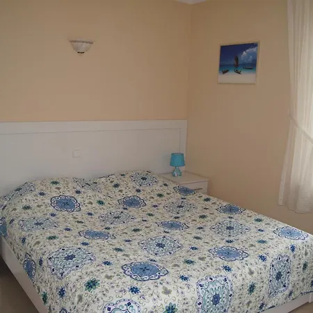 Apartamentydebki Lägenhet *