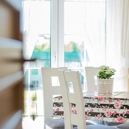 Lägenhet Apartamentydebki