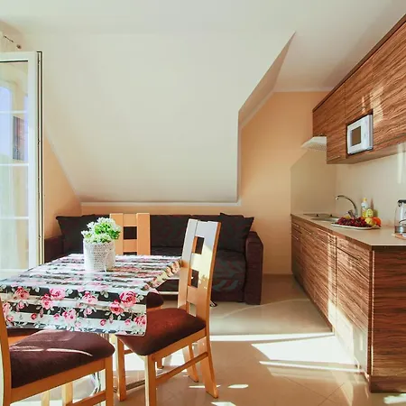 Lägenhet Apartamentydebki *
